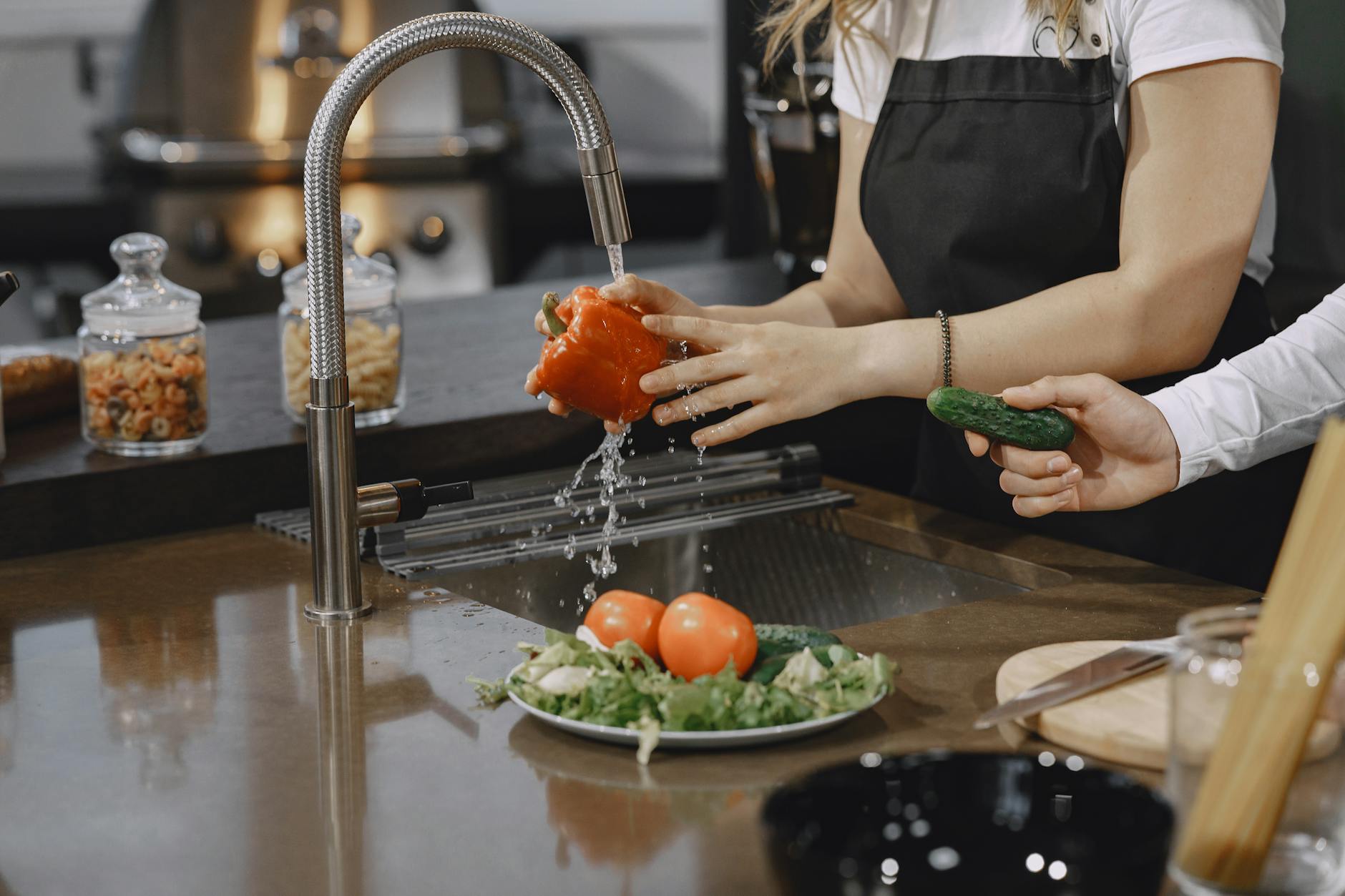 Gambar tips menjaga dapur higienis saat memasak