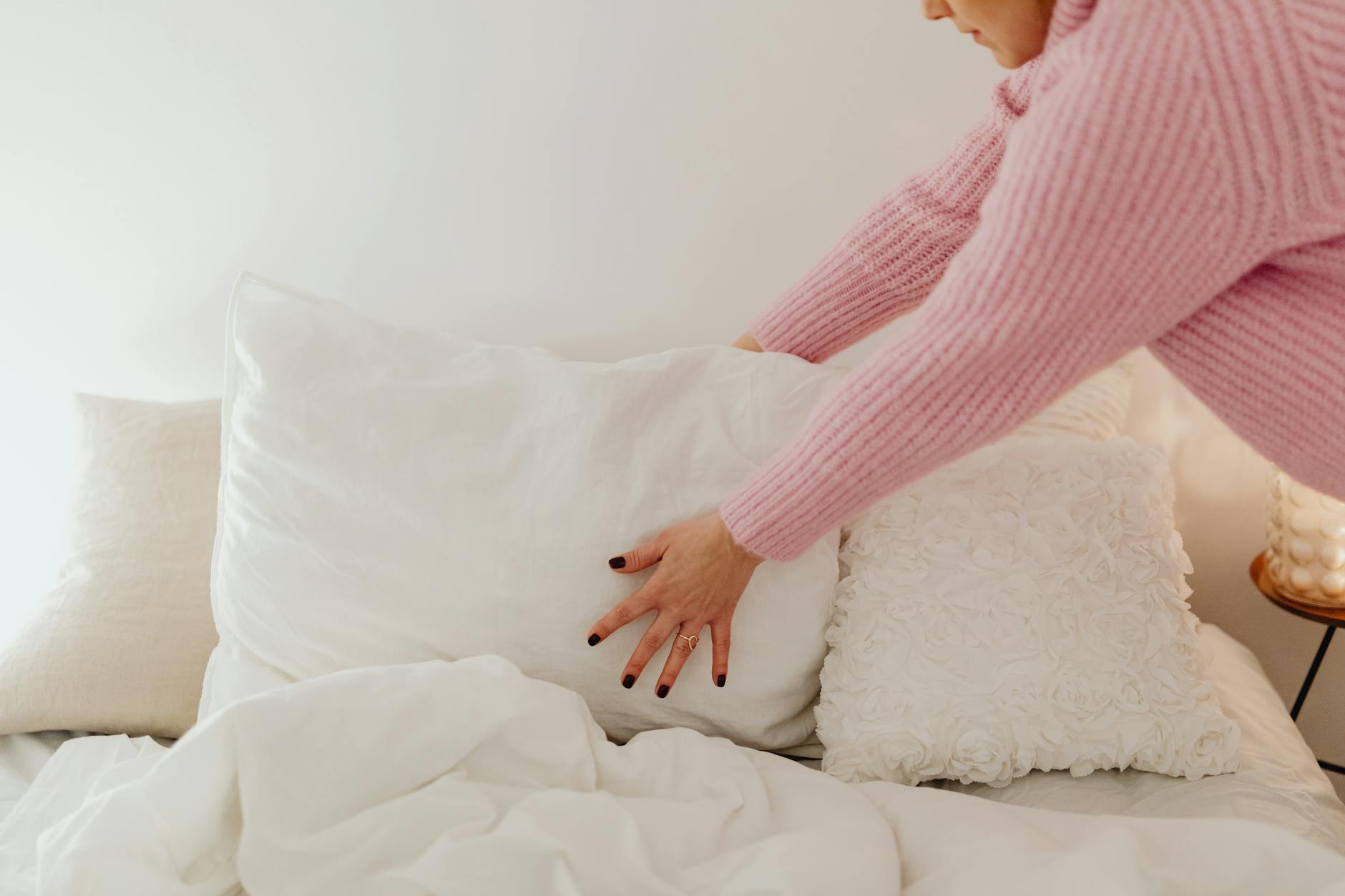 Frekuensi mencuci sprei dan sarung bantal untuk kesehatan tidur yang baik