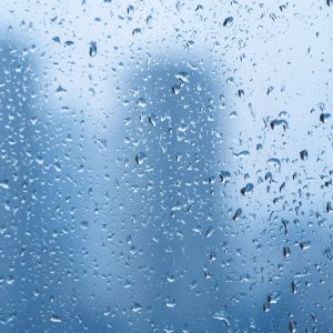 panduan-menghilangkan-water-spot-kaca-gedung-16227620 Kesalahan Fatal Perawatan Fasad Musim Hujan yang Sering Diabaikan Kontraktor