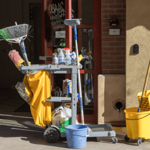 rahasia-efisiensi-checklist-kerja-cleaning-service-17651101 Checklist kerja cleaning service profesional untuk standar kebersihan gedung perkantoran.
